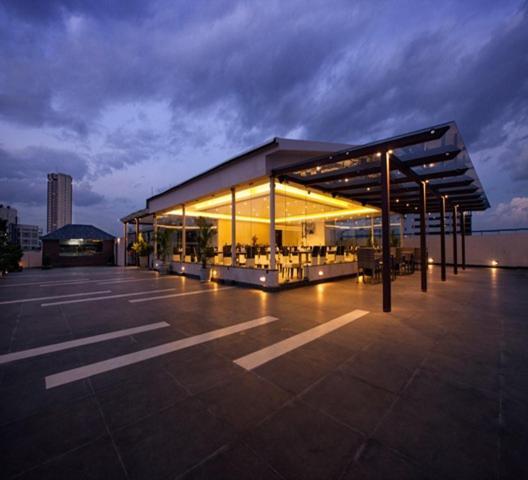 Hotel The The Grand Magrath Bengaluru Zewnętrze zdjęcie