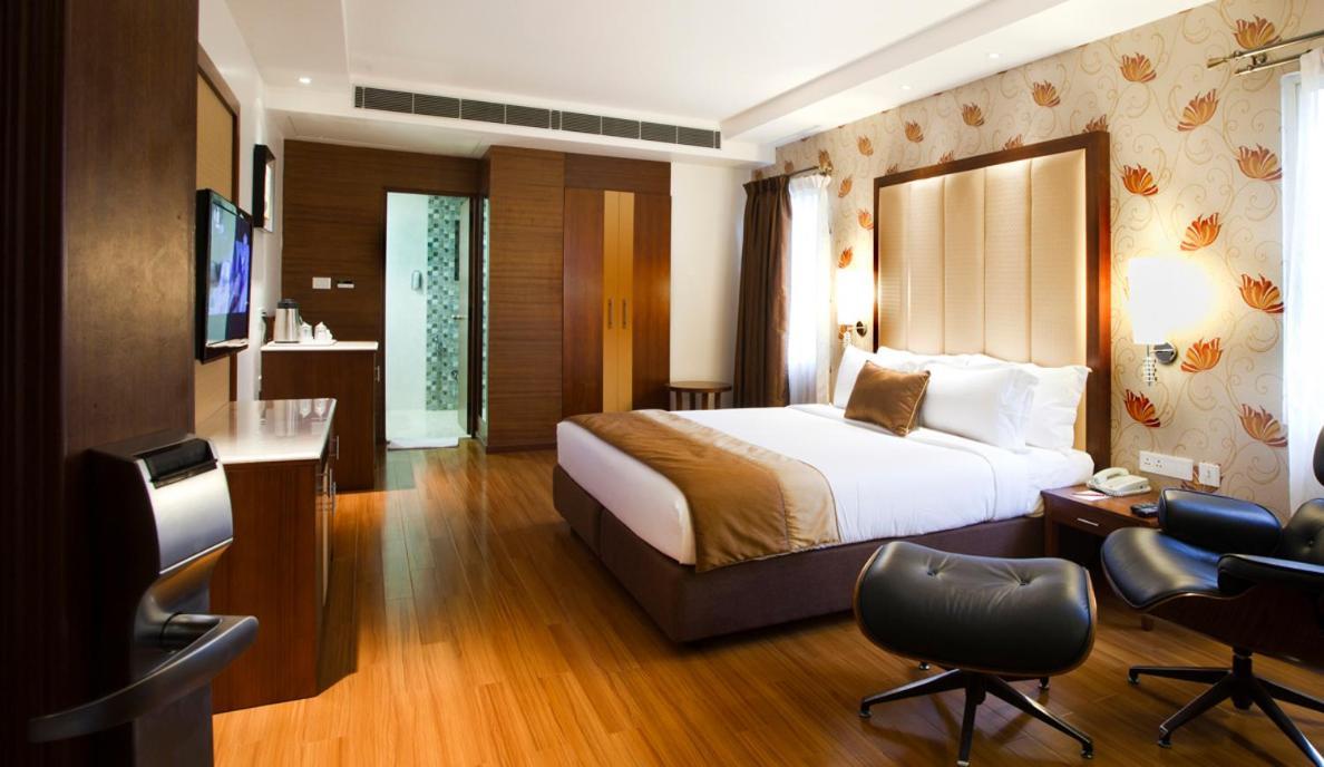 Hotel The The Grand Magrath Bengaluru Zewnętrze zdjęcie