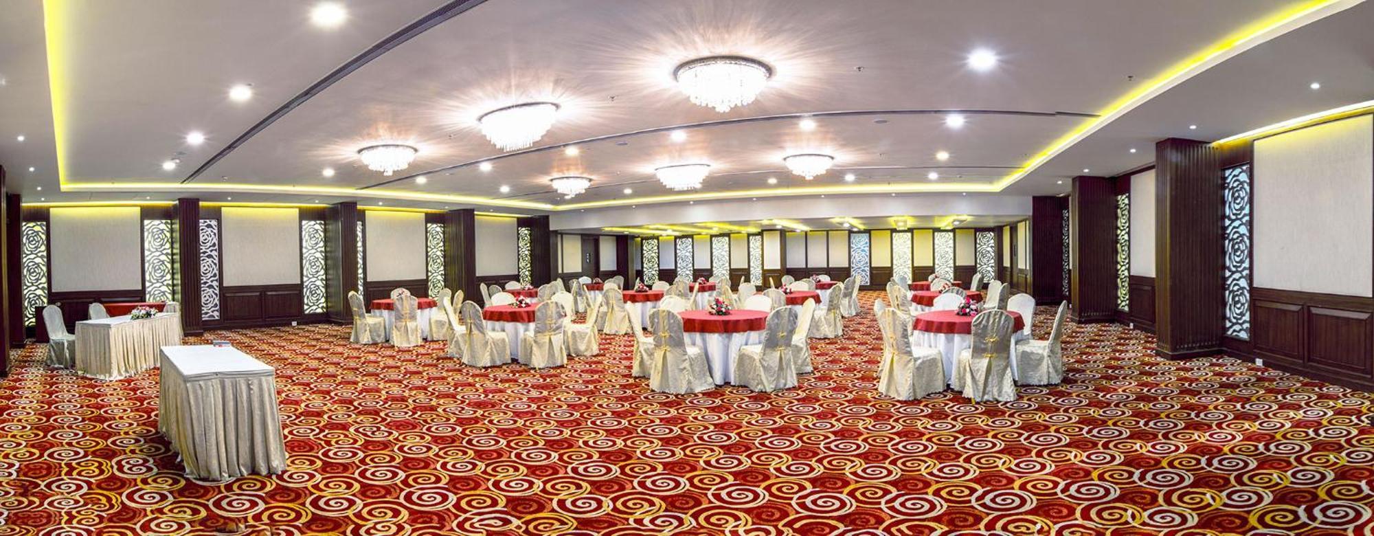 Hotel The The Grand Magrath Bengaluru Zewnętrze zdjęcie