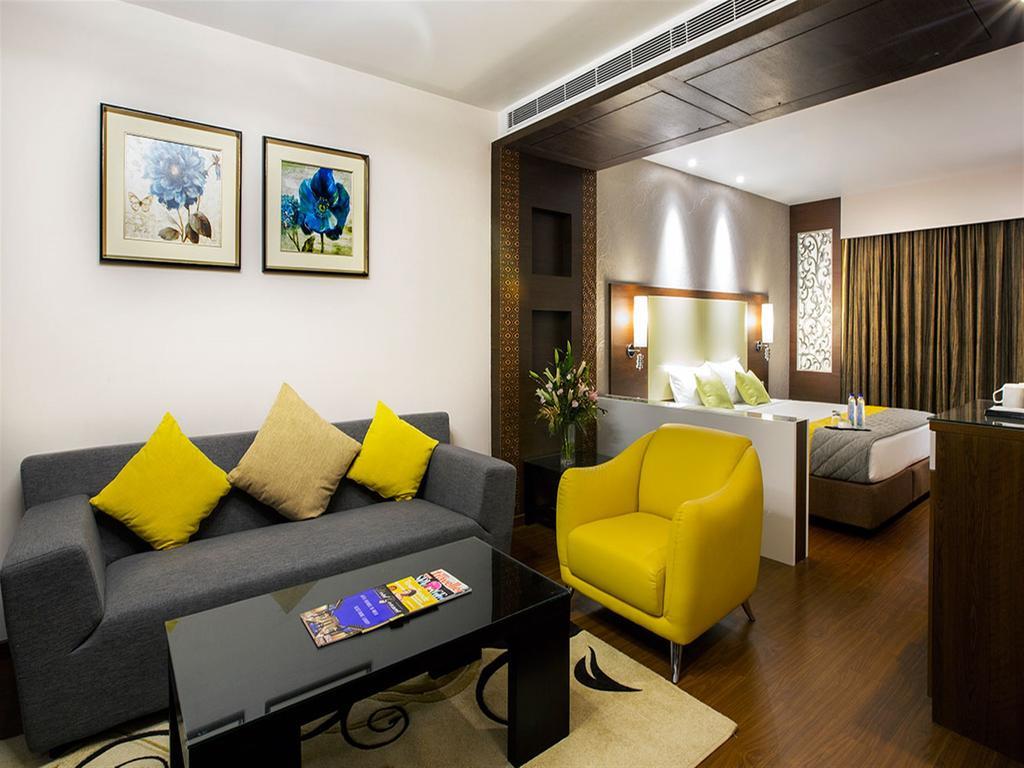 Hotel The The Grand Magrath Bengaluru Zewnętrze zdjęcie