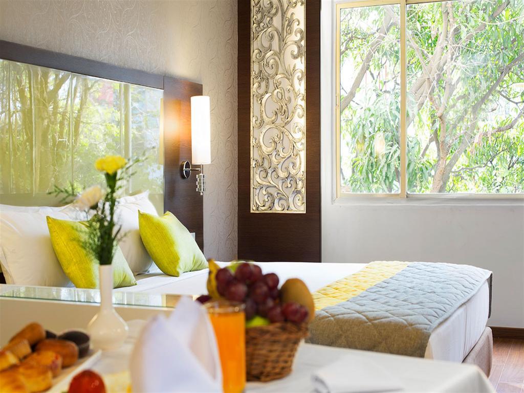 Hotel The The Grand Magrath Bengaluru Zewnętrze zdjęcie